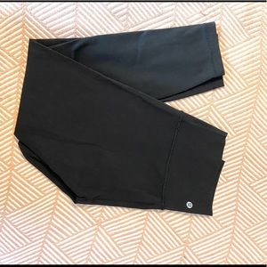 Lululemon Black Leggings 25”